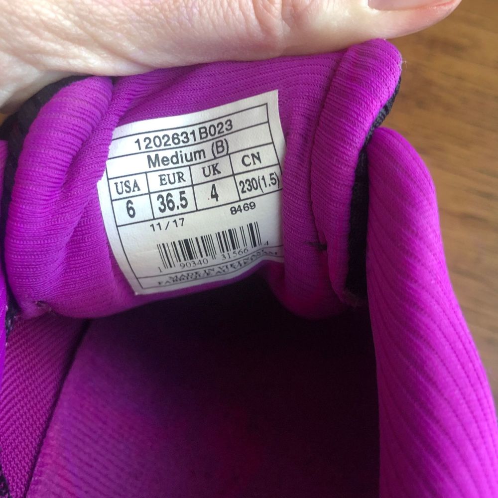 Brooks Transcend 5 Purple Black Running Shoes - Picture 7 of 7